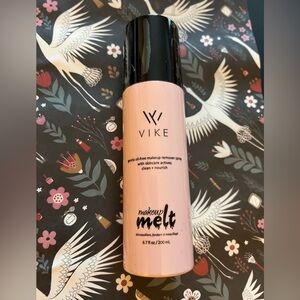 Makeup Melt Oil-Free Makeup Remover Spray - Pink